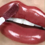Ultra Dazzle Lipgloss "Bossy" - Beauty Creations - Imagen 2
