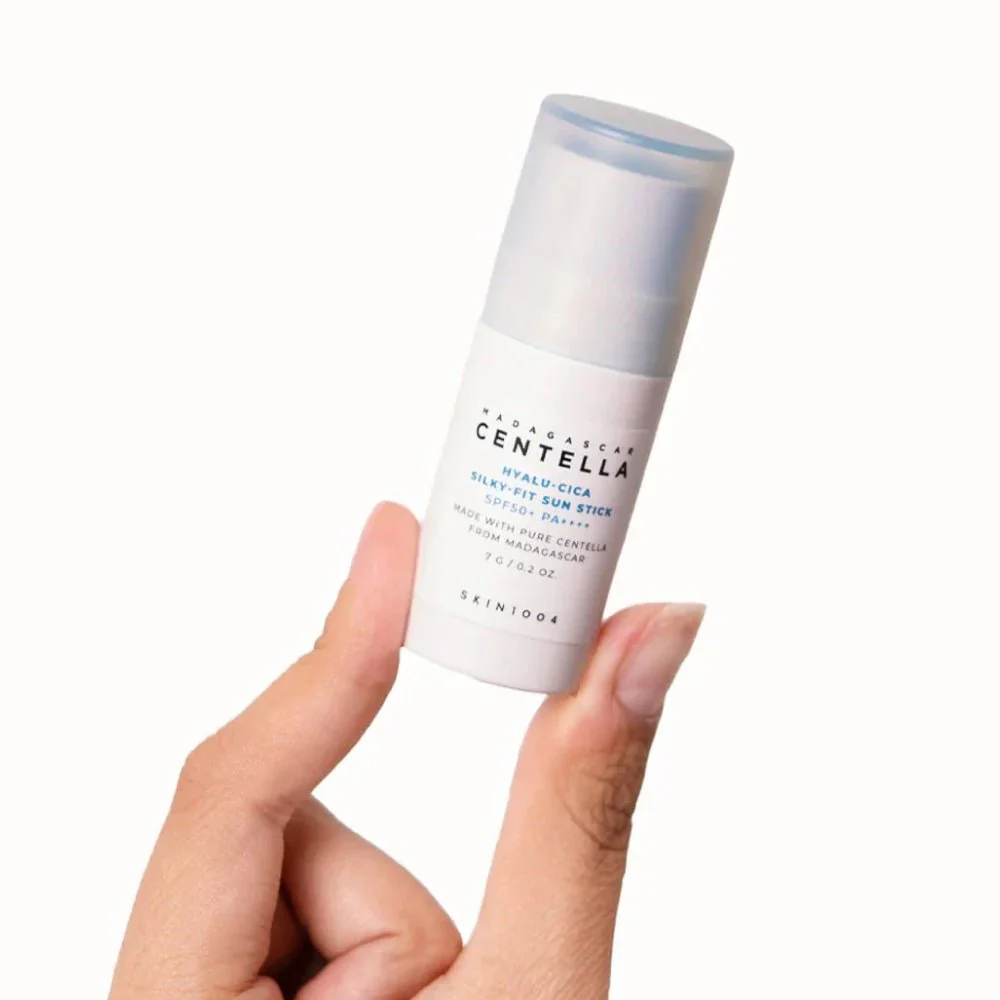Centella Hyalu-Cica Sun Stick SPF50+ 7g Skin1004 - Imagen 2